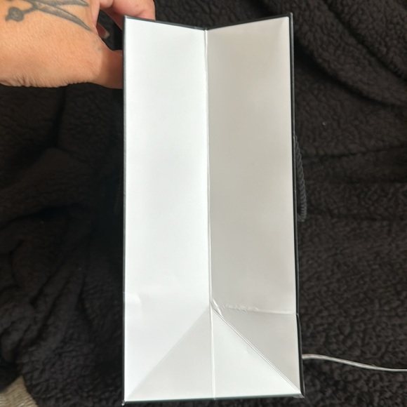 Gift bag - Picture 2 of 3